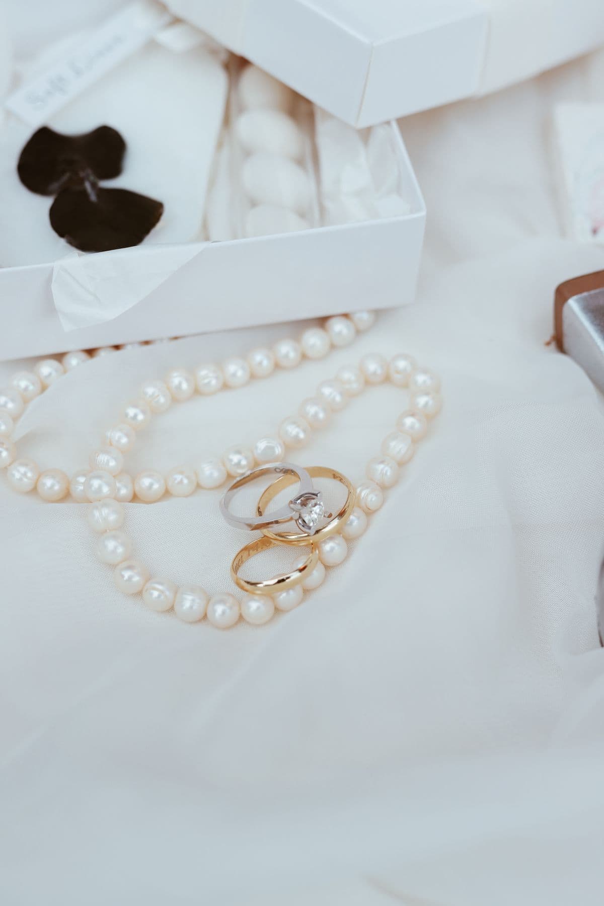 Satlada — Seven strands pearl piece